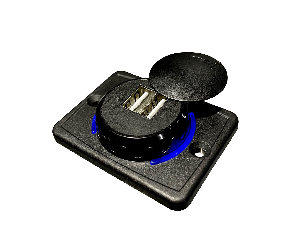 Surface-Mount Dual USB Charger – 3.1A Total Output